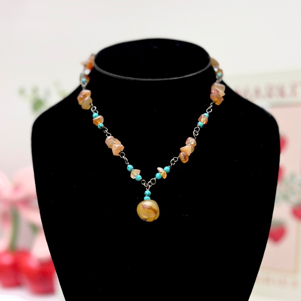 Natural Carnelian Agate Chip and Turquoise‎ Bead Necklace Bronze Tone Pendant